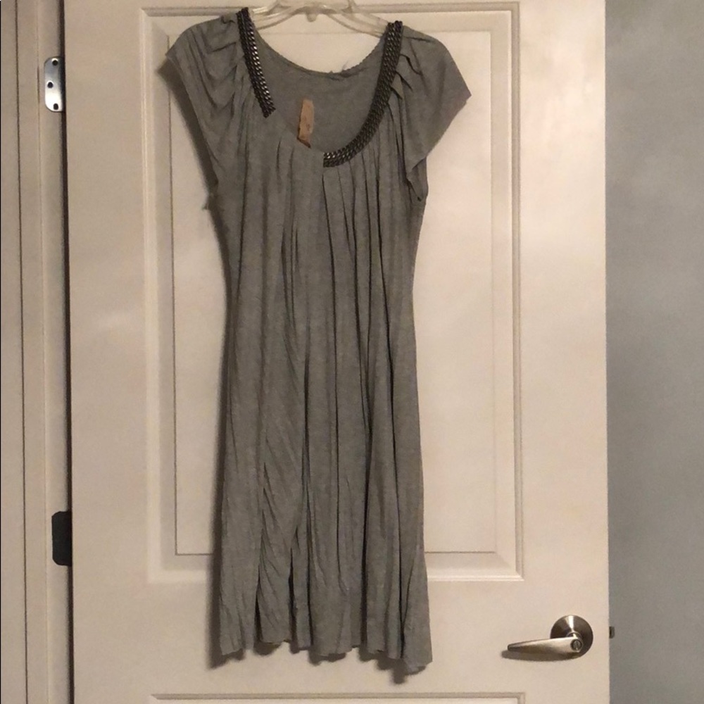 NWOT Bailey 44 gray dress with chain detail